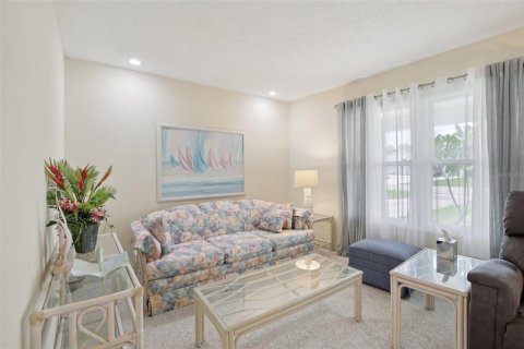 House in Port Charlotte, Florida 2 bedrooms, 129.13 sq.m. № 1914426 - photo 5