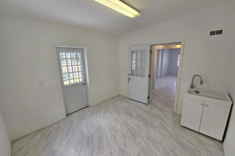 Propiedad comercial en alquiler en Orlando, Florida, 151.06 m2 № 1875894 - foto 21