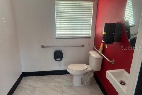 Propiedad comercial en alquiler en Orlando, Florida, 151.06 m2 № 1875894 - foto 14