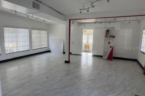 Propiedad comercial en alquiler en Orlando, Florida, 151.06 m2 № 1875894 - foto 6