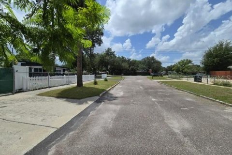 Propiedad comercial en alquiler en Orlando, Florida, 151.06 m2 № 1875894 - foto 25