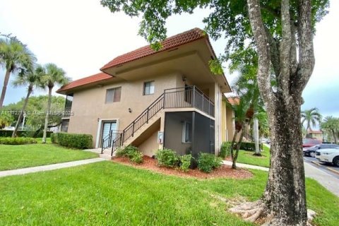 Condo in Weston, Florida, 2 bedrooms  № 1922941 - photo 22