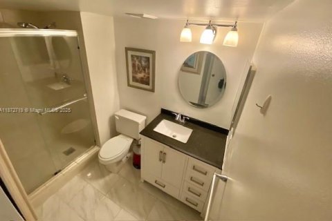 Condo in Weston, Florida, 2 bedrooms  № 1922941 - photo 14