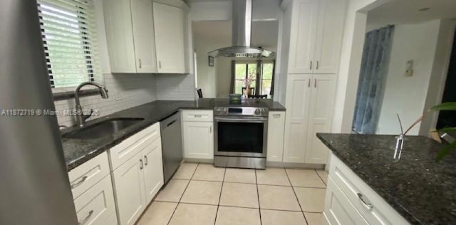 Condo in Weston, Florida, 2 bedrooms  № 1922941