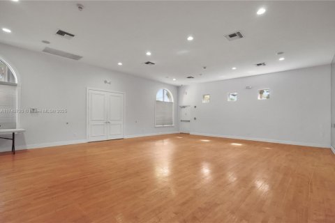House in Pembroke Pines, Florida 3 bedrooms, 165.37 sq.m. № 1491996 - photo 25