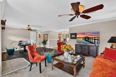 House in Palatka, Florida 3 bedrooms, 129.88 sq.m. № 2094714 - photo 7