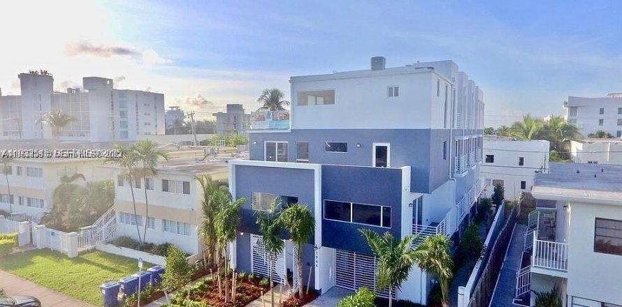 Кондоминиум с 3 спальнями в Майами-Бич, Флорида № 1991007