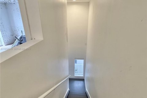 Снять в аренду кондоминиум в Майами-Бич, Флорида 3 спальни, 148.64м2, № 1991007 - фото 6