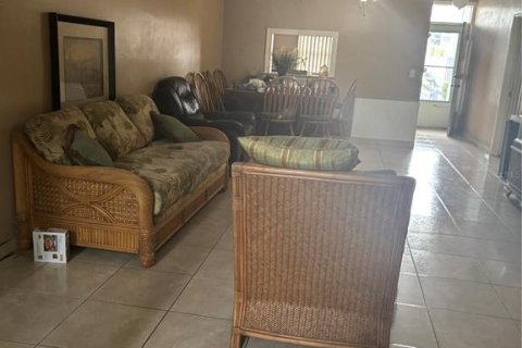 Condo in Clearwater, Florida, 2 bedrooms  № 2216938 - photo 17