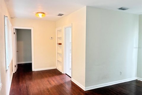 Casa en alquiler en Orlando, Florida, 2 dormitorios, 68.19 m2 № 1915354 - foto 14