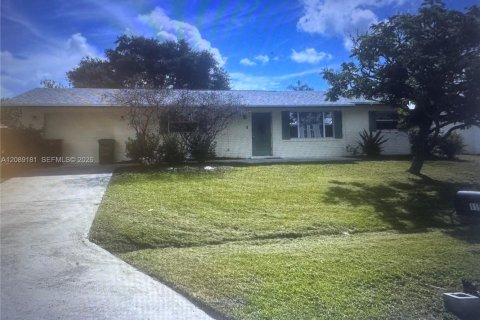 Villa ou maison à Port St. Lucie, Floride 3 chambres, 122.91 m2 № 2365694
