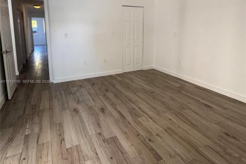 Купить виллу или дом в Майами, Флорида 1 комната, 139.63м2, № 2036468 - фото 8