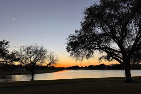 Купить виллу или дом в Майами, Флорида 1 комната, 139.63м2, № 2036468 - фото 16