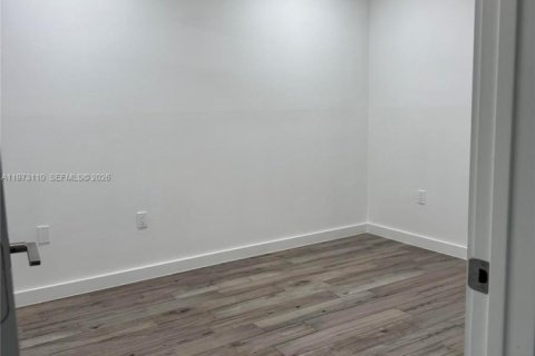 Купить виллу или дом в Майами, Флорида 1 комната, 139.63м2, № 2036468 - фото 13