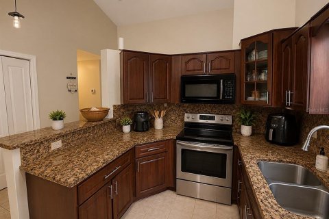 House in Boynton Beach, Florida 3 bedrooms, 115.2 sq.m. № 2308998 - photo 8