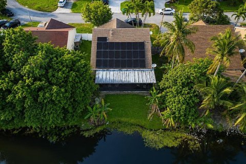 House in Boynton Beach, Florida 3 bedrooms, 115.2 sq.m. № 2308998 - photo 30