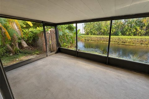 House in Boynton Beach, Florida 3 bedrooms, 115.2 sq.m. № 2308998 - photo 22