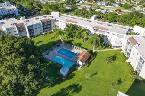 Copropriété à vendre à Lake Worth, Floride: 2 chambres, 113.53 m2 № 994260 - photo 1