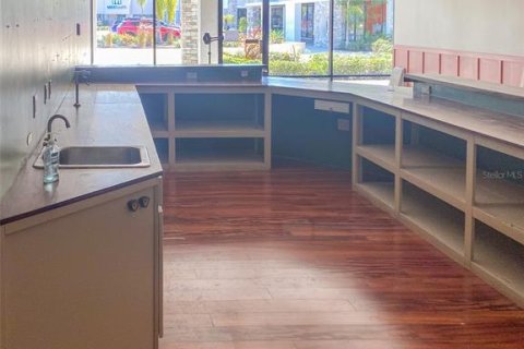 Immobilier commercial à louer à Bradenton, Floride: 94.02 m2 № 1397924 - photo 7