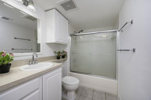 Copropriété à vendre à Miami, Floride: 1 chambre, 66.05 m2 № 2068203 - photo 23