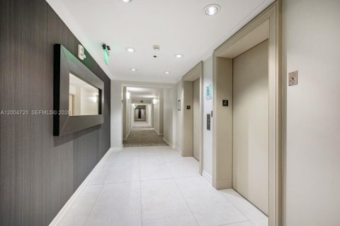 Copropriété à vendre à Miami, Floride: 1 chambre, 66.05 m2 № 2068203 - photo 3