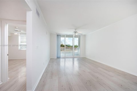 Copropriété à vendre à Miami, Floride: 1 chambre, 66.05 m2 № 2068203 - photo 6