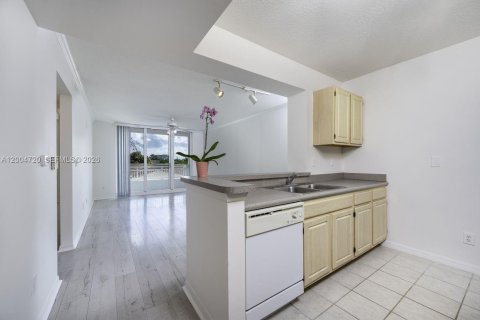 Copropriété à vendre à Miami, Floride: 1 chambre, 66.05 m2 № 2068203 - photo 13