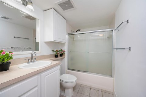 Copropriété à vendre à Miami, Floride: 1 chambre, 66.05 m2 № 2068203 - photo 22