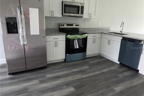 Apartamento en alquiler en Port Charlotte, Florida, 3 dormitorios, 107.95 m2 № 1919535 - foto 10