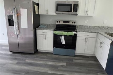 Apartamento en alquiler en Port Charlotte, Florida, 3 dormitorios, 107.95 m2 № 1919535 - foto 9