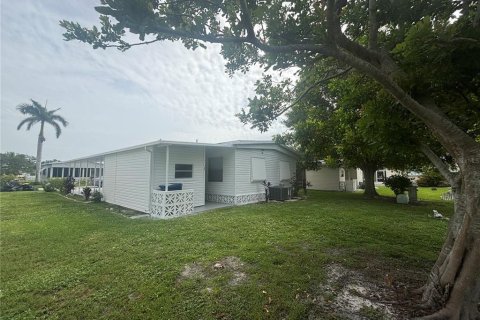 Apartment in Bradenton, Florida 2 bedrooms, 112.23 sq.m. № 2157170 - photo 4