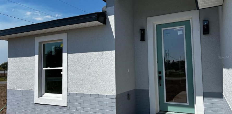 House in Citrus Springs, Florida 3 bedrooms, 131.09 sq.m. № 1679105