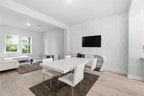 Townhouse in Tampa, Florida 3 bedrooms, 173.54 sq.m. № 2195823 - photo 16