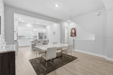 Townhouse in Tampa, Florida 3 bedrooms, 173.54 sq.m. № 2195823 - photo 18
