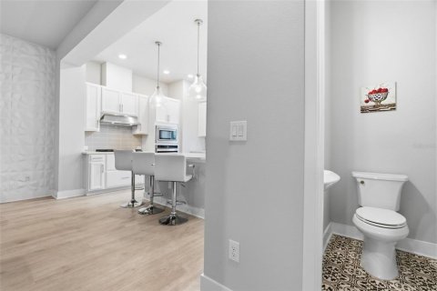 Townhouse in Tampa, Florida 3 bedrooms, 173.54 sq.m. № 2195823 - photo 8