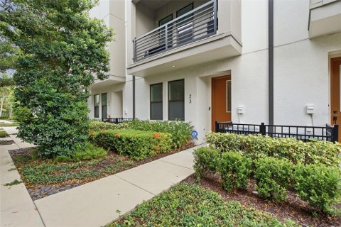 Townhouse in Tampa, Florida 3 bedrooms, 173.54 sq.m. № 2195823 - photo 3