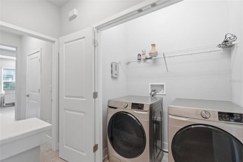 Townhouse in Tampa, Florida 3 bedrooms, 173.54 sq.m. № 2195823 - photo 23