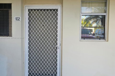 Condo in Aventura, Florida, 1 bedroom  № 1995393 - photo 30