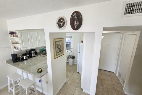 Condo in Aventura, Florida, 1 bedroom  № 1995393 - photo 29