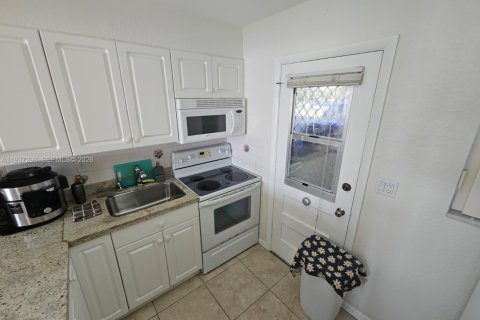 Condo in Aventura, Florida, 1 bedroom  № 1995393 - photo 26