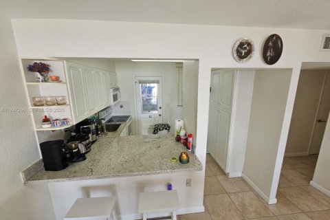 Condo in Aventura, Florida, 1 bedroom  № 1995393 - photo 28