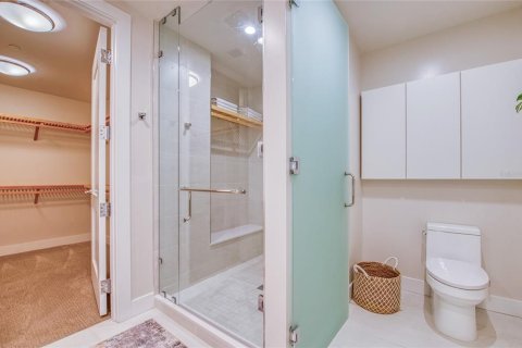 Condo in Saint Petersburg, Florida, 2 bedrooms  № 1919127 - photo 26