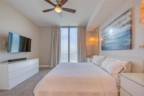 Condo in Saint Petersburg, Florida, 2 bedrooms  № 1919127 - photo 22