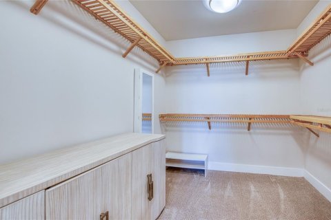 Condo in Saint Petersburg, Florida, 2 bedrooms  № 1919127 - photo 28