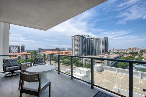 Condo in Saint Petersburg, Florida, 2 bedrooms  № 1919127 - photo 20