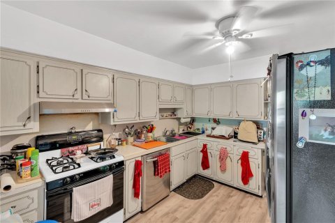 Casa en venta en Palm Harbor, Florida, 2 dormitorios, 120.4 m2 № 1852693 - foto 17
