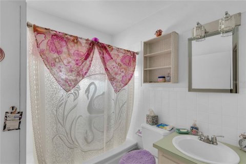 Casa en venta en Palm Harbor, Florida, 2 dormitorios, 120.4 m2 № 1852693 - foto 13