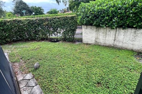 Condominio en alquiler en Coral Springs, Florida, 2 dormitorios, 74.32 m2 № 1993950 - foto 15