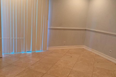 Condominio en alquiler en Coral Springs, Florida, 2 dormitorios, 74.32 m2 № 1993950 - foto 9