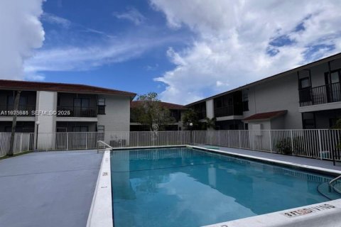 Condominio en alquiler en Coral Springs, Florida, 2 dormitorios, 74.32 m2 № 1993950 - foto 17